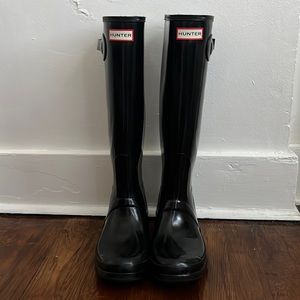 Women’s size 9 tall Hunter boots